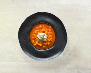 Saffransgryta med rotfrukter och fisk