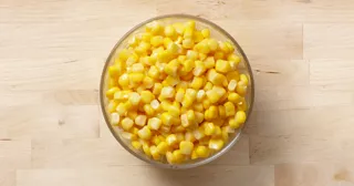Majskorn i glasskål